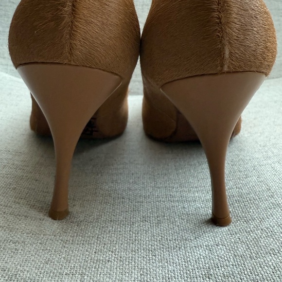 Donald J. Pliner BraveSP Tan Brown Calf Hair Heels Pumps Womens Size 6.5 - Picture 15 of 15